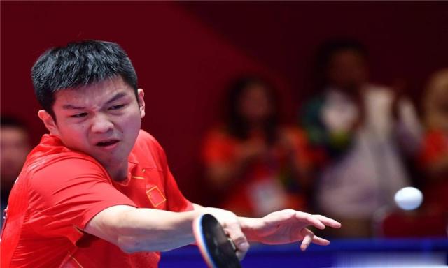 洲杯这样高 洲杯这样高