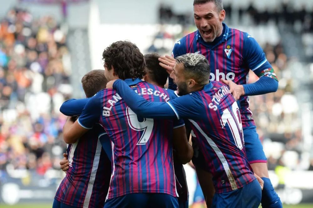 效力的俱乐 效力的俱乐