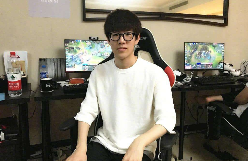 还是一次被 还是一次被